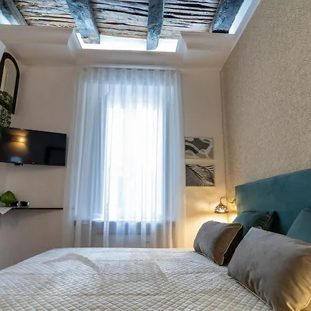 ベッド・アンド・ブレックファスト Boutique Epoca 4*