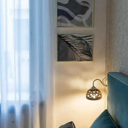 Bed and Breakfast Boutique Epoca Σαλέρνο